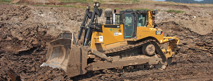 Pásový dozer CAT D8